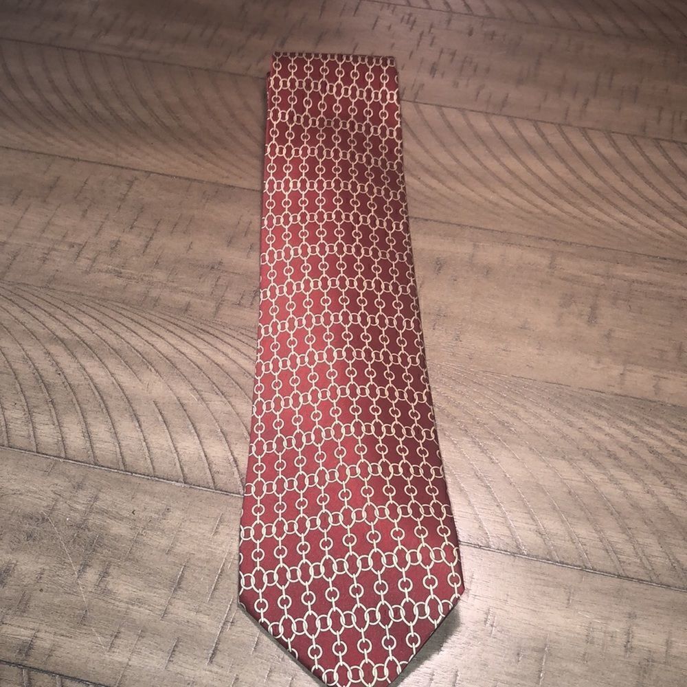 Vintage St Loren Silk Gold Chainlink Print Tie. Made in Italy 🇮🇹 WOW in Red!